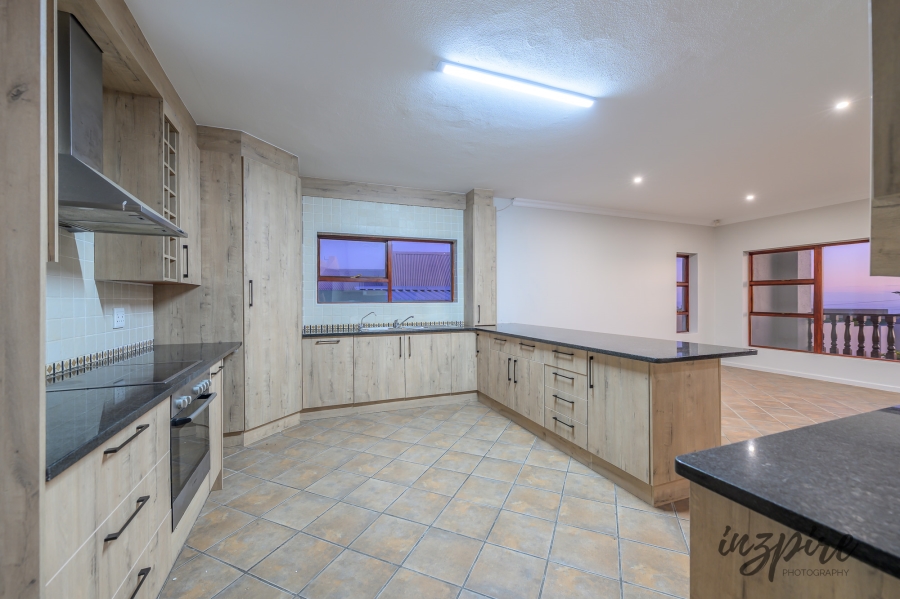 3 Bedroom Property for Sale in Dana Bay Western Cape